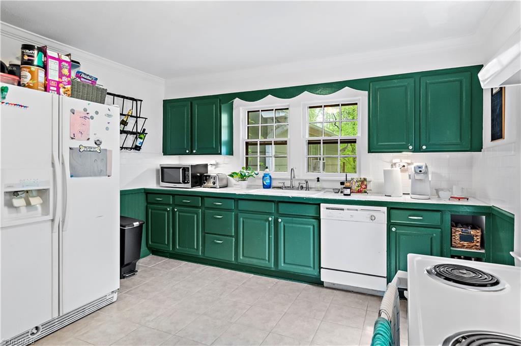 9000 Shallowford Road