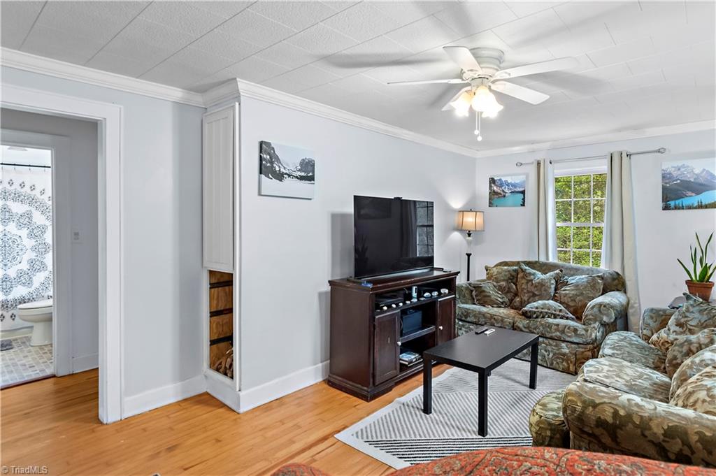 9000 Shallowford Road