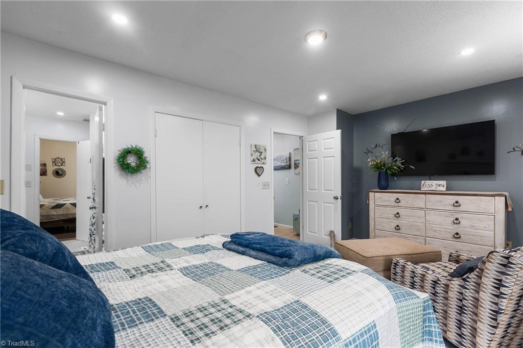 3745 Heathrow Drive, Winston-Salem