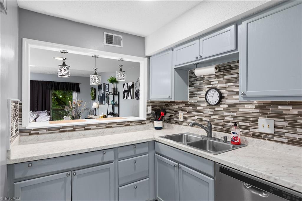 3745 Heathrow Drive, Winston-Salem