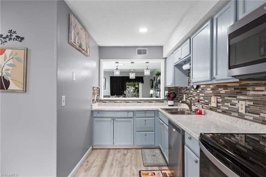 3745 Heathrow Drive, Winston-Salem