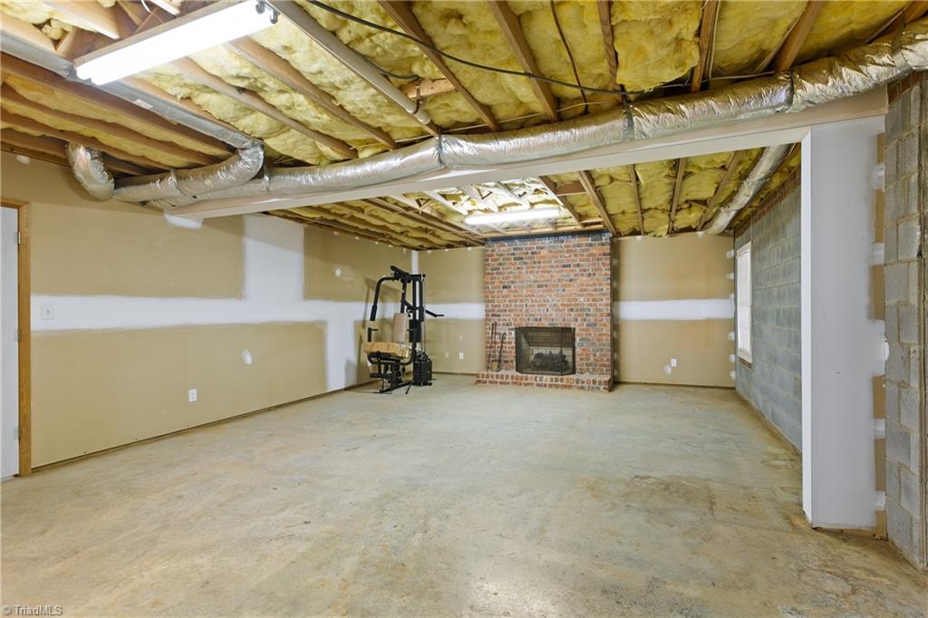 212 Knollcrest Drive