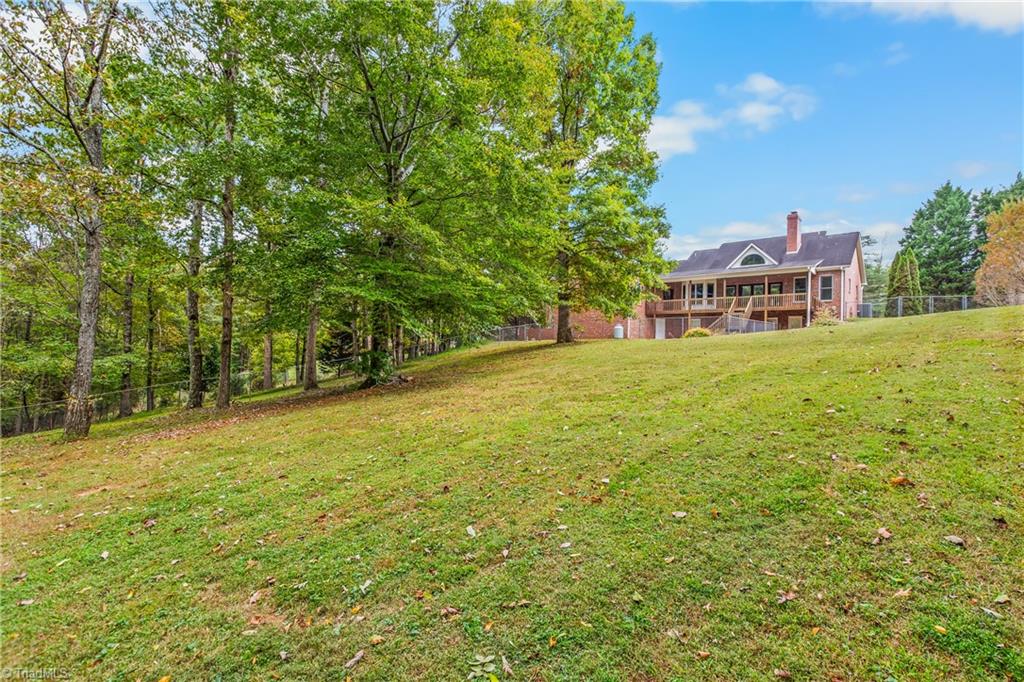 212 Knollcrest Drive