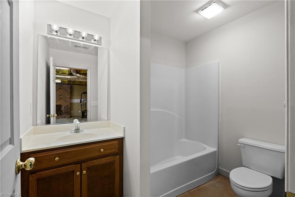 212 Knollcrest Drive