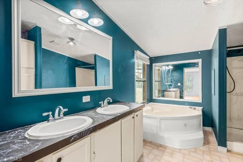 1030 Cloud Land Circle