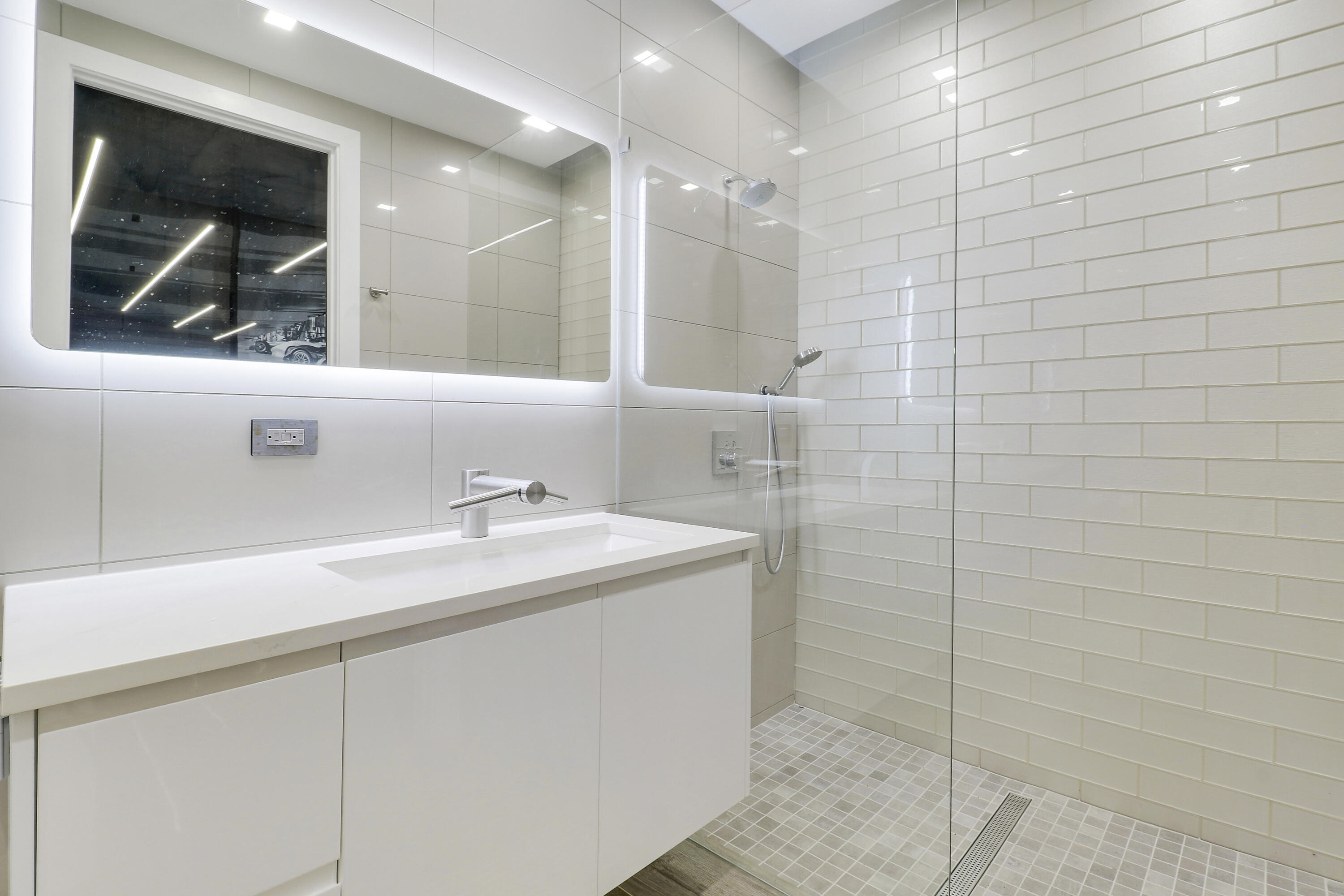 7210 Haverhill Business Parkway 31 & 32