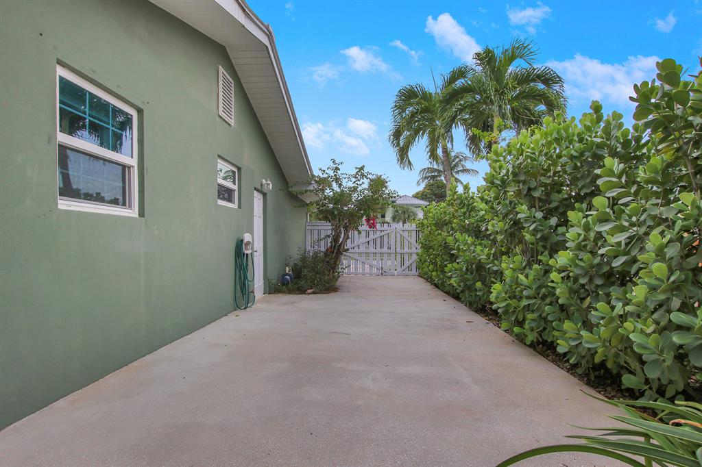 713 Nighthawk Way