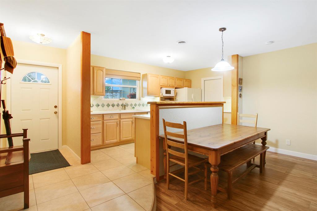713 Nighthawk Way
