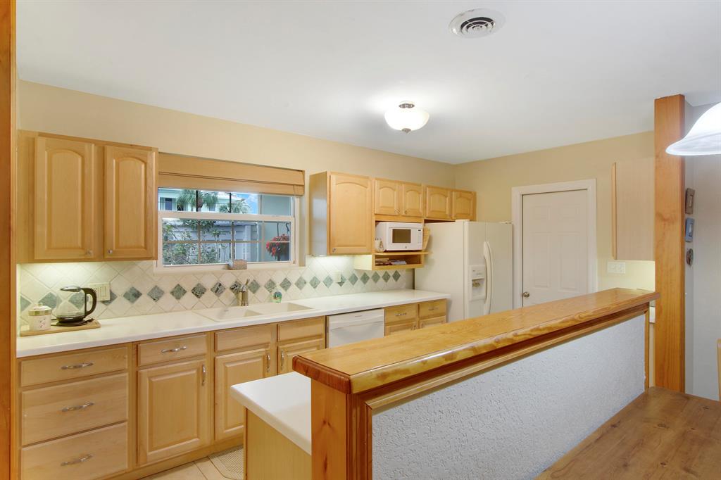 713 Nighthawk Way