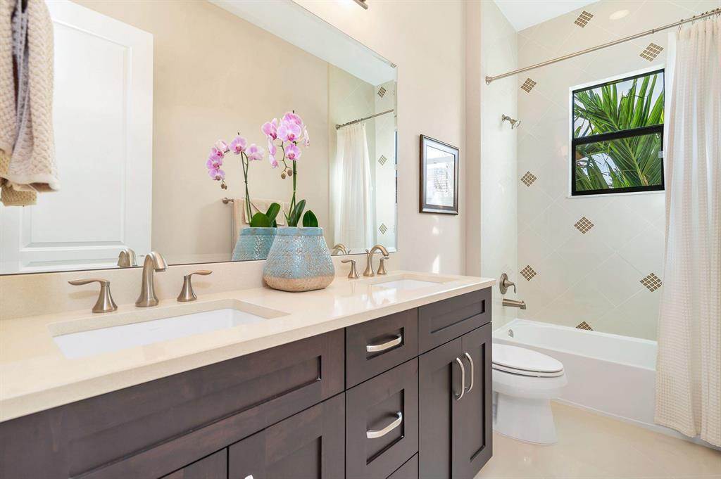 175 Gardenia Isles Drive
