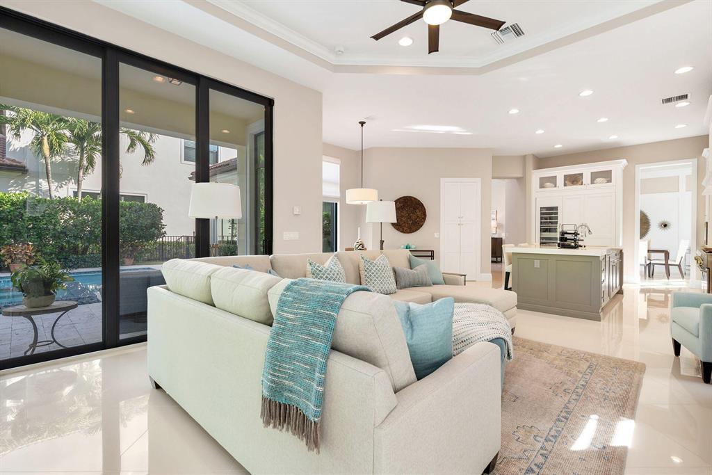175 Gardenia Isles Drive
