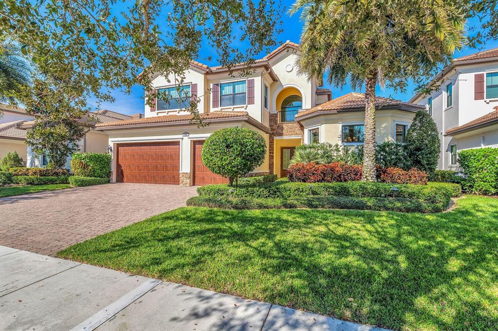 175 Gardenia Isles Drive