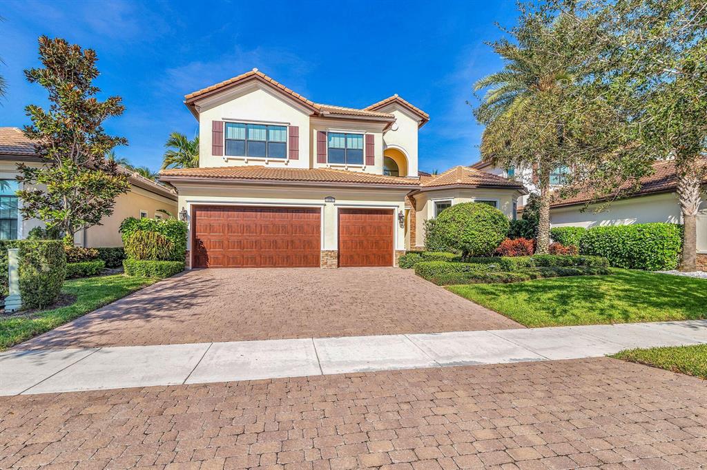 175 Gardenia Isles Drive