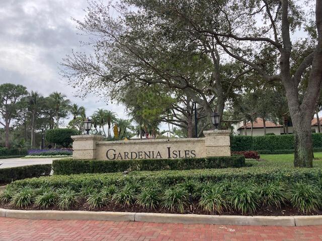 175 Gardenia Isles Drive