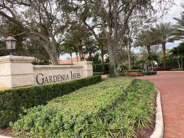175 Gardenia Isles Drive