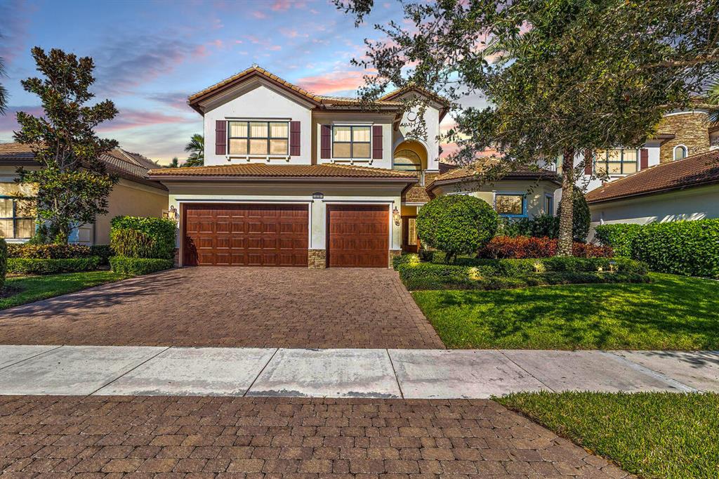 175 Gardenia Isles Drive