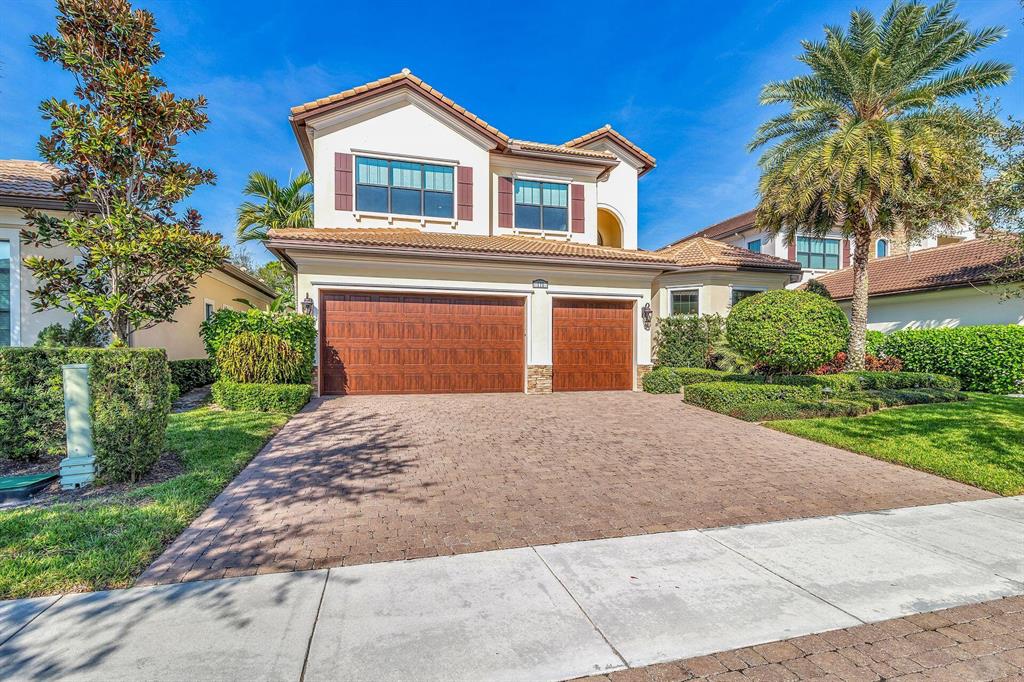 175 Gardenia Isles Drive