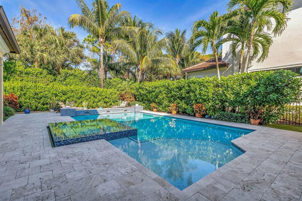 175 Gardenia Isles Drive