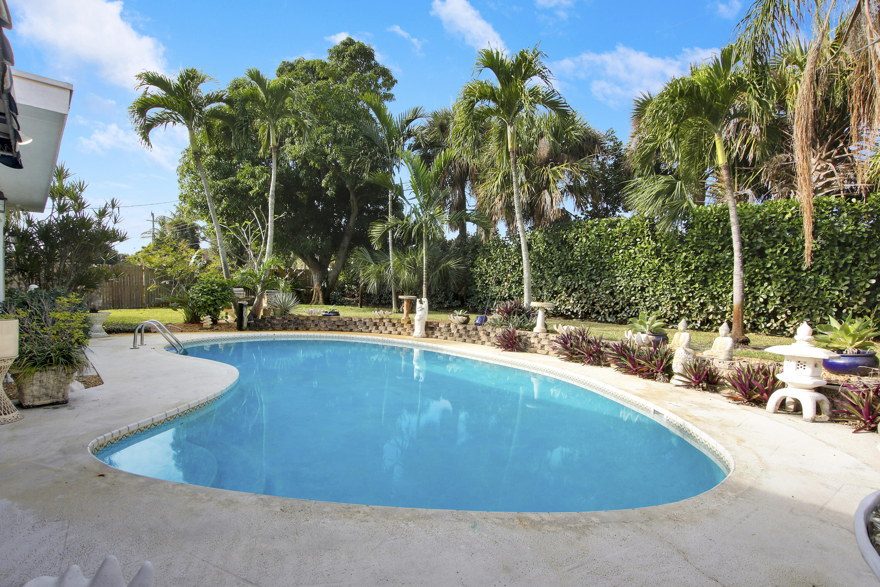 833 Westwind Drive