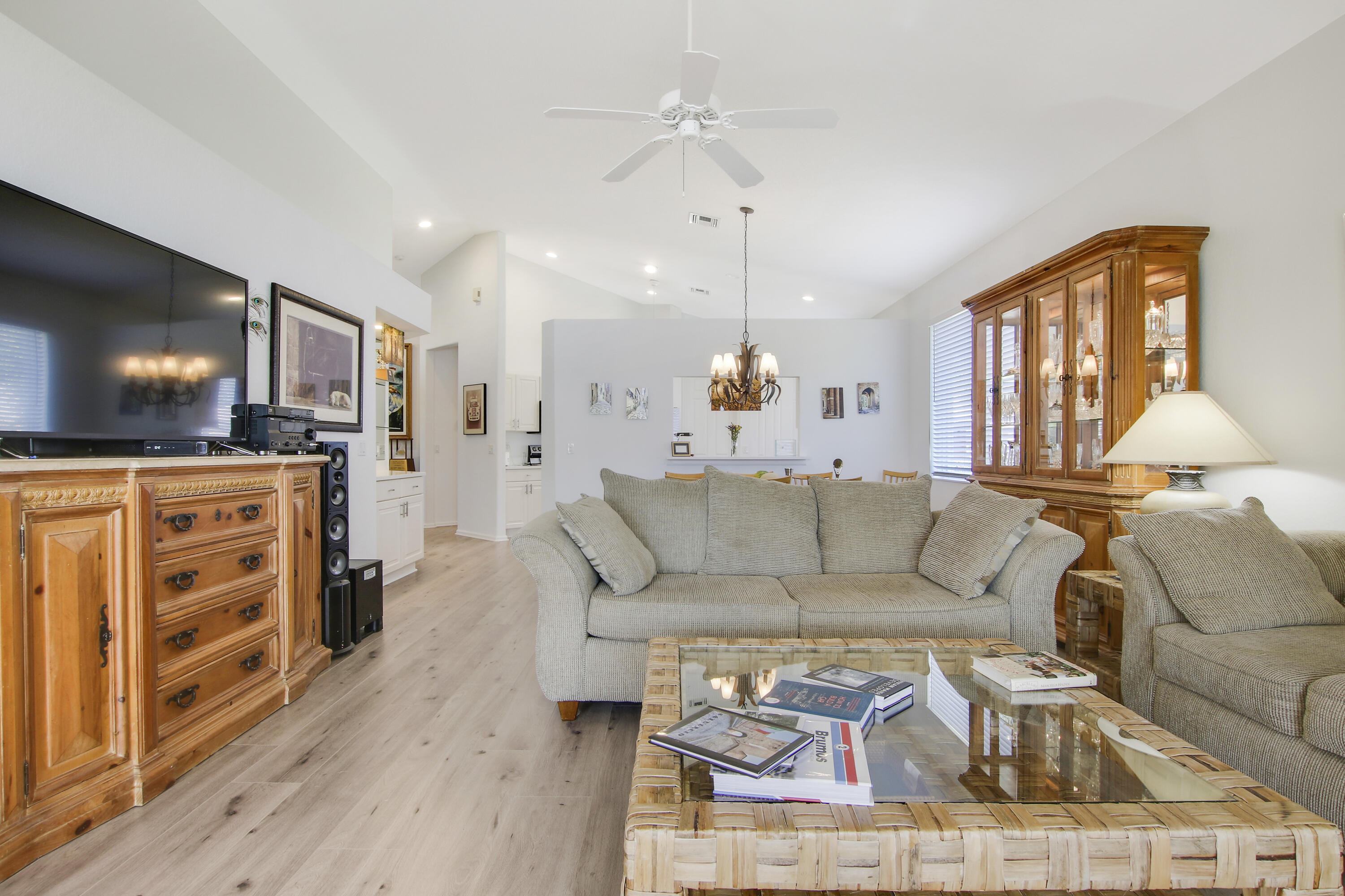 2725 Clipper Circle