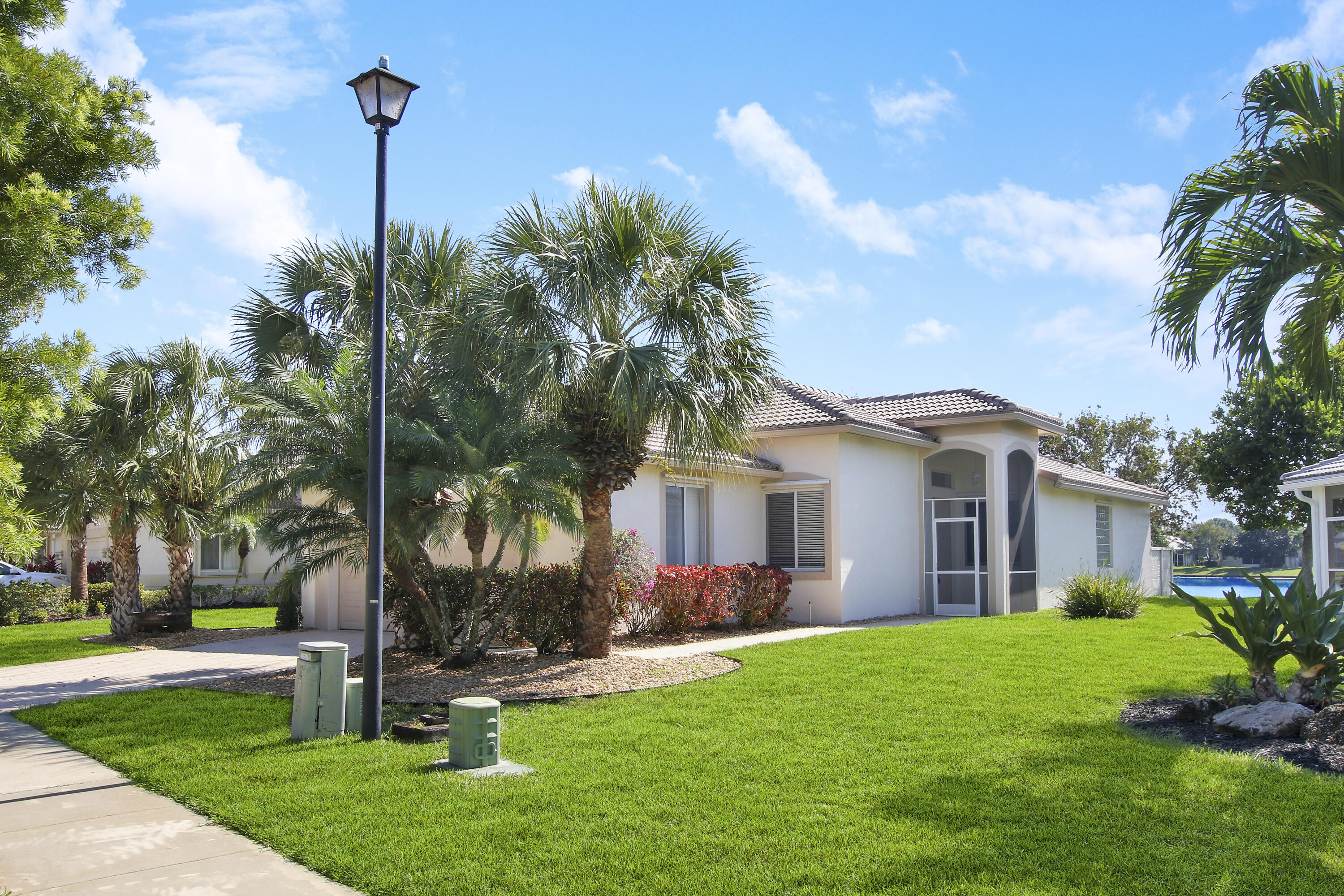 2725 Clipper Circle
