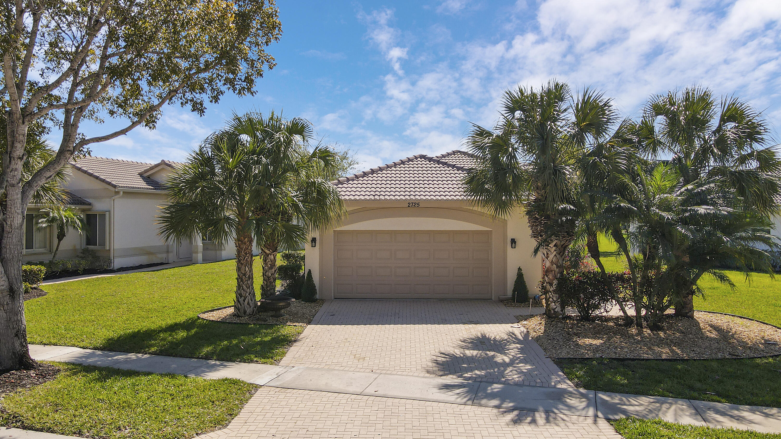 2725 Clipper Circle