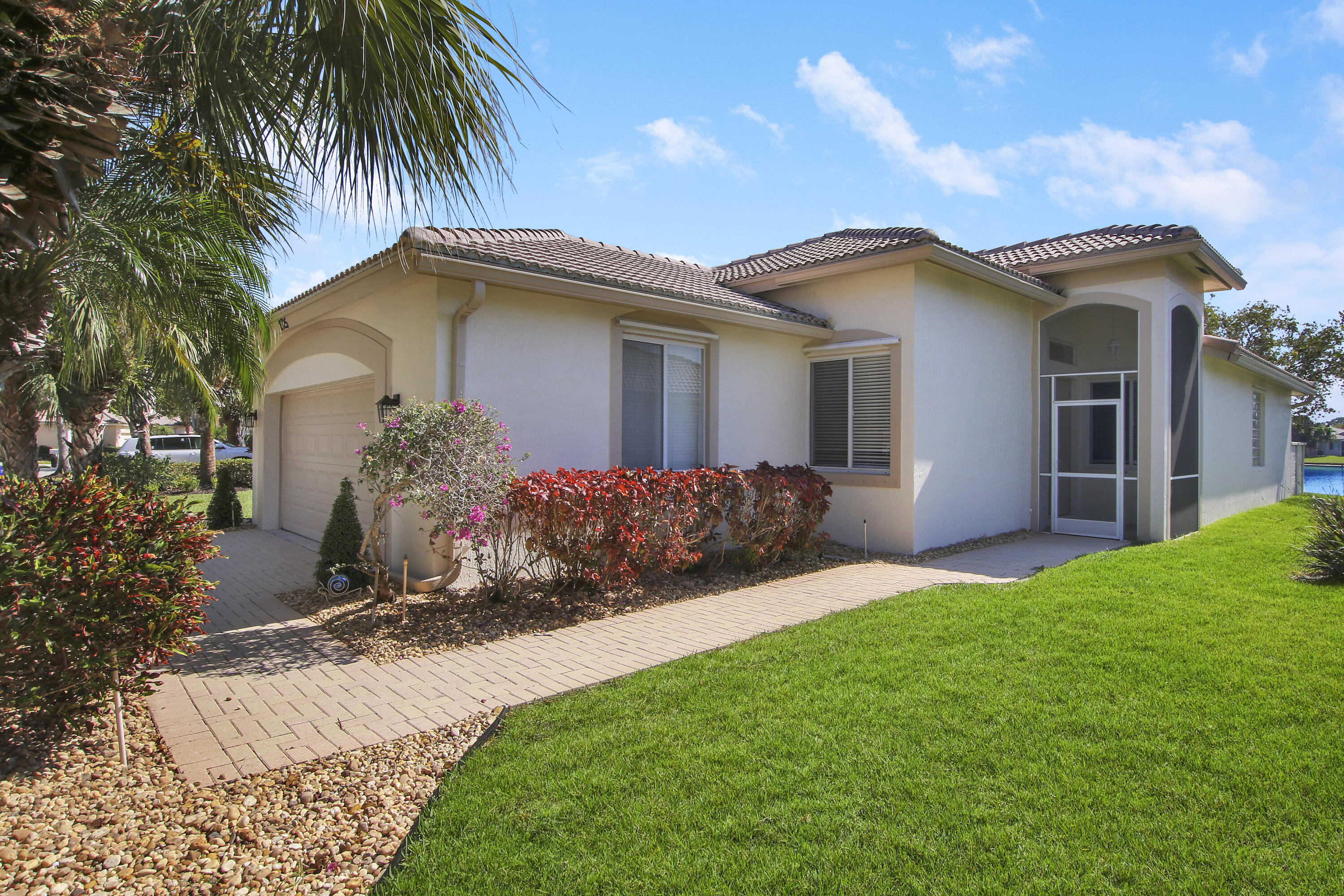 2725 Clipper Circle