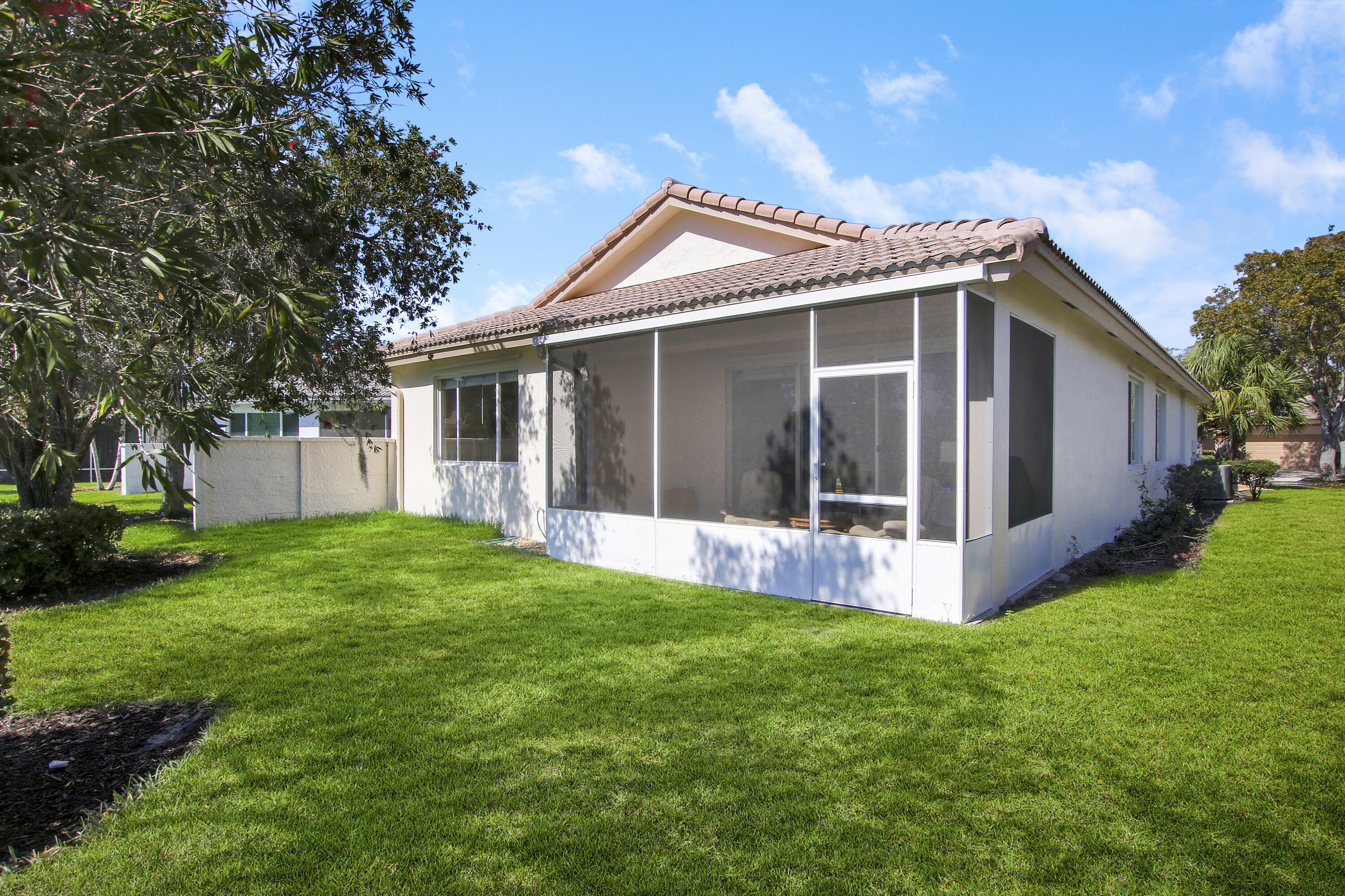 2725 Clipper Circle