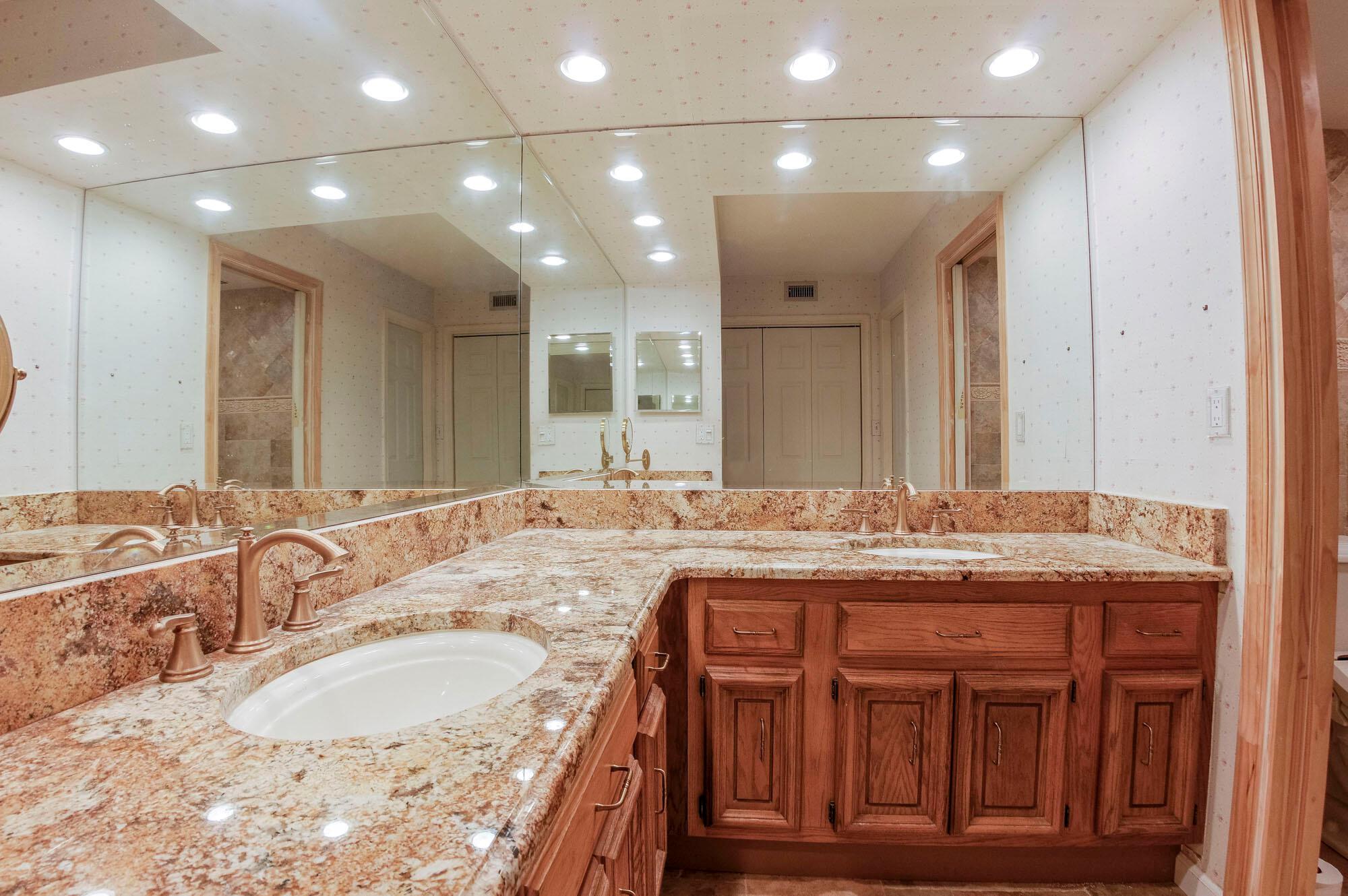 5188 Woodland Lakes Drive 137