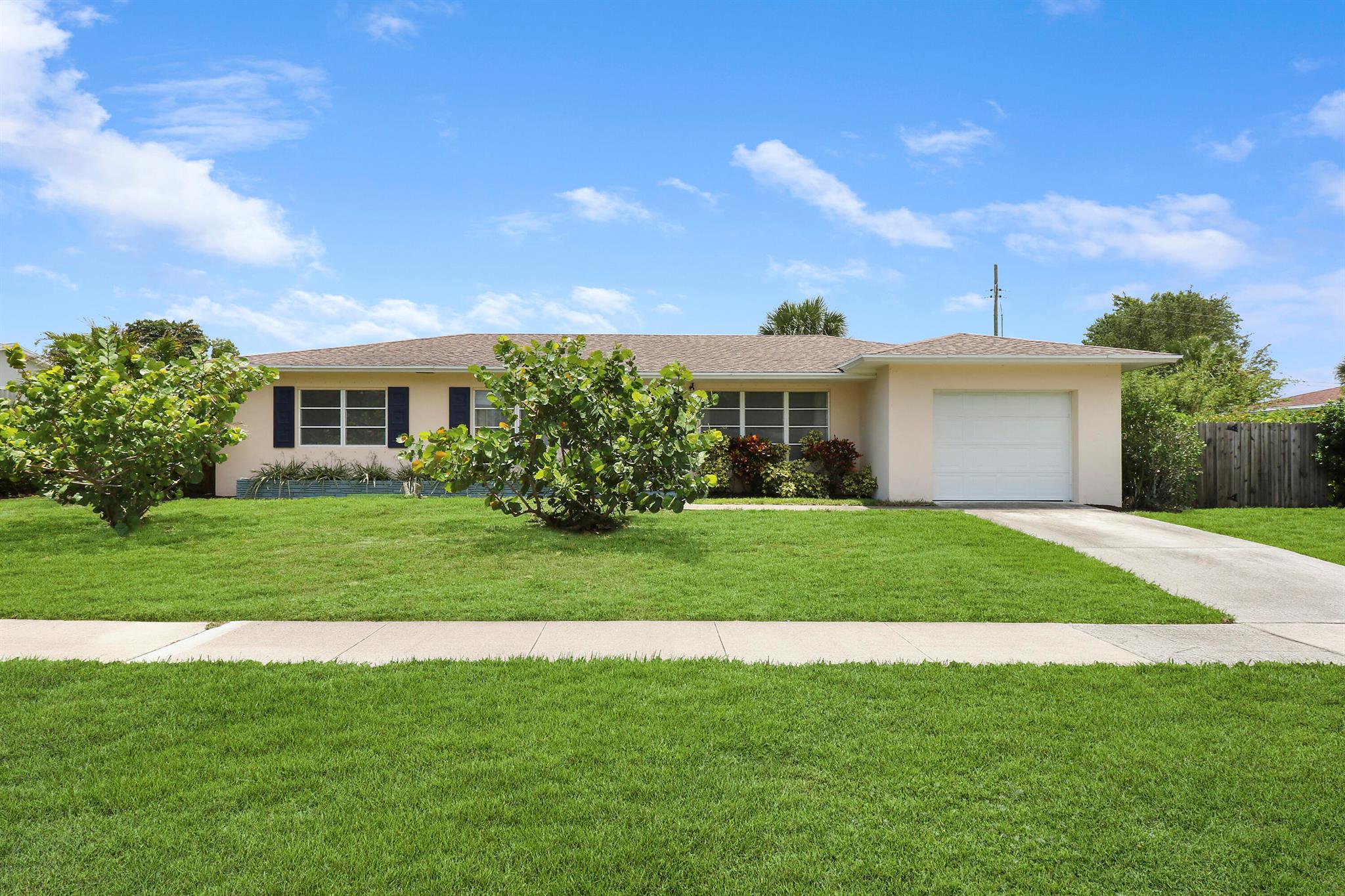 524 Lighthouse Drive