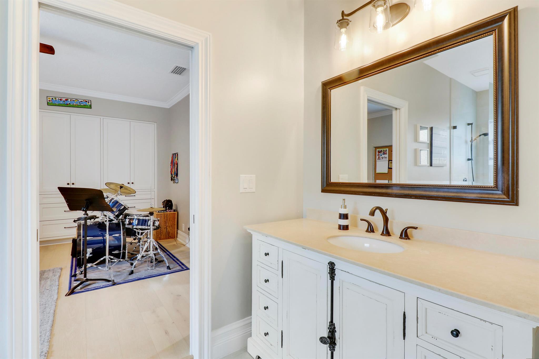 5595 Sea Biscuit Road