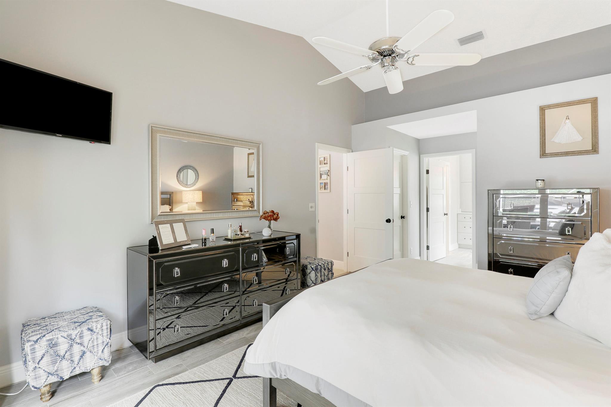10261 Hunt Club Lane
