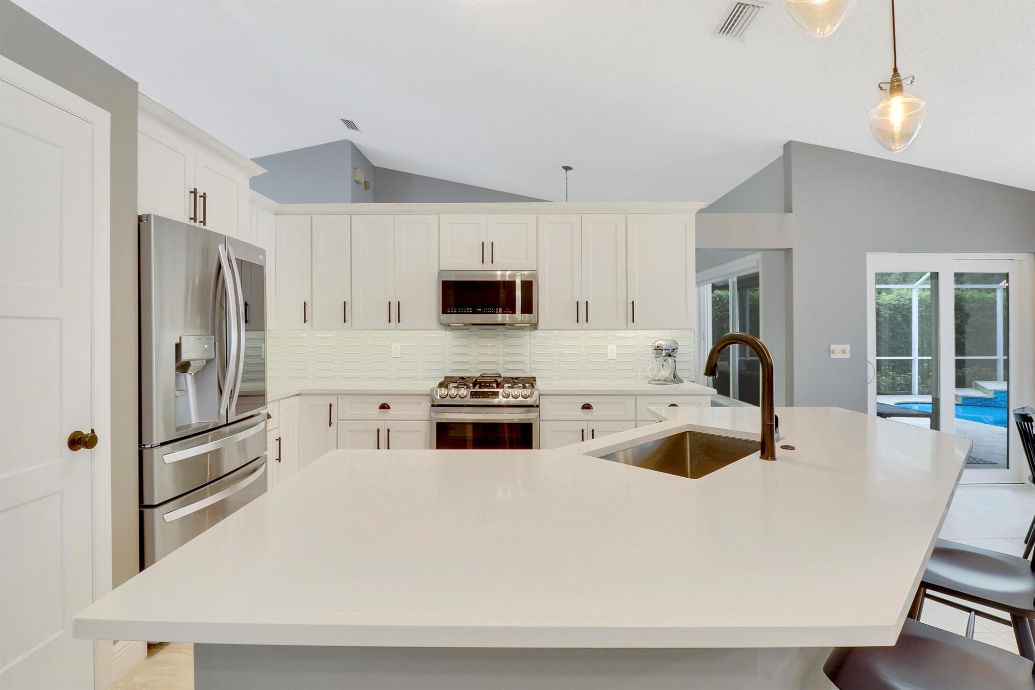 10261 Hunt Club Lane