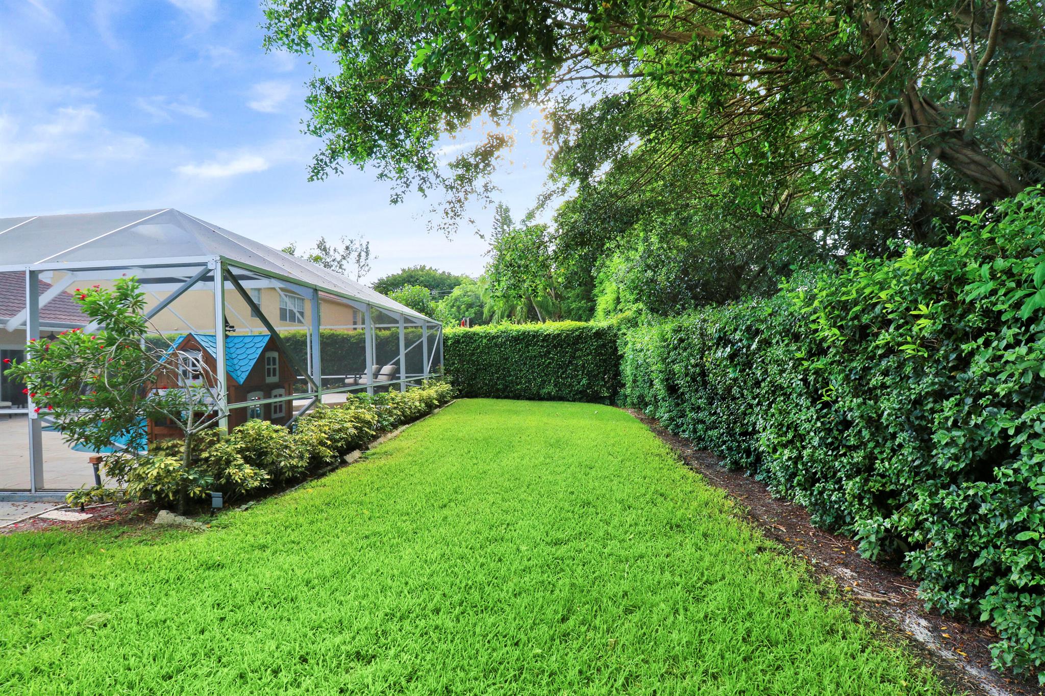10261 Hunt Club Lane