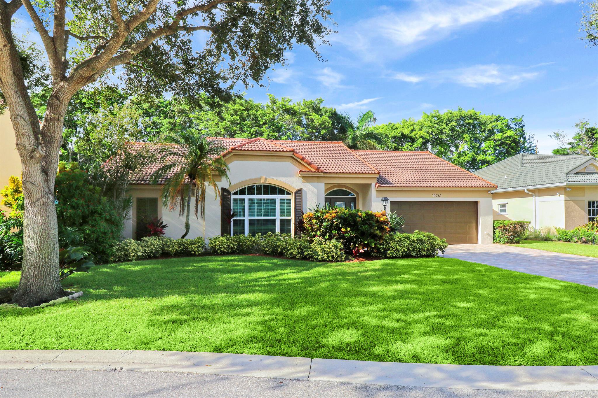 10261 Hunt Club Lane