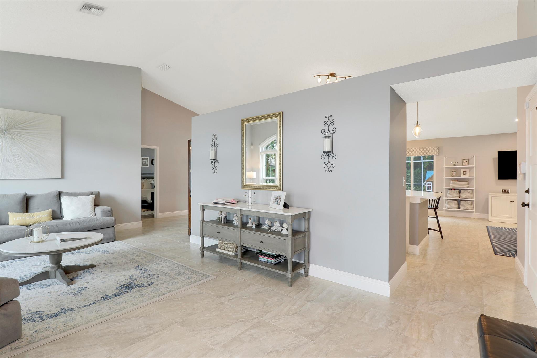 10261 Hunt Club Lane
