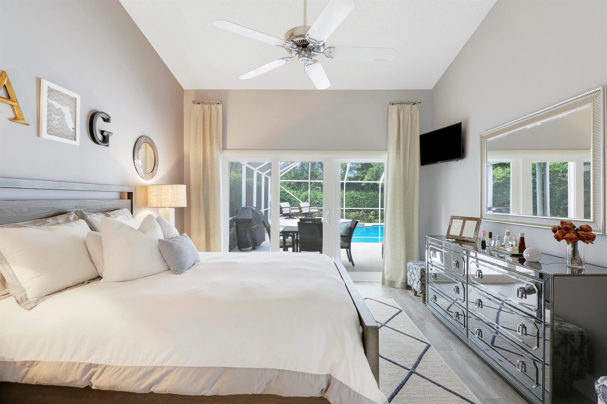 10261 Hunt Club Lane