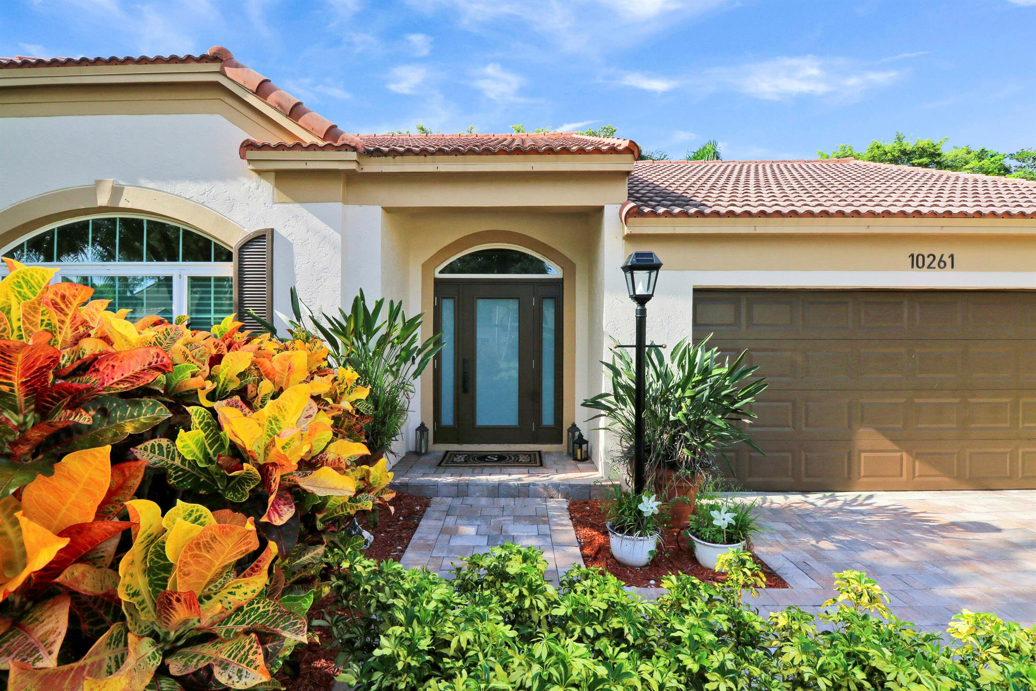 10261 Hunt Club Lane