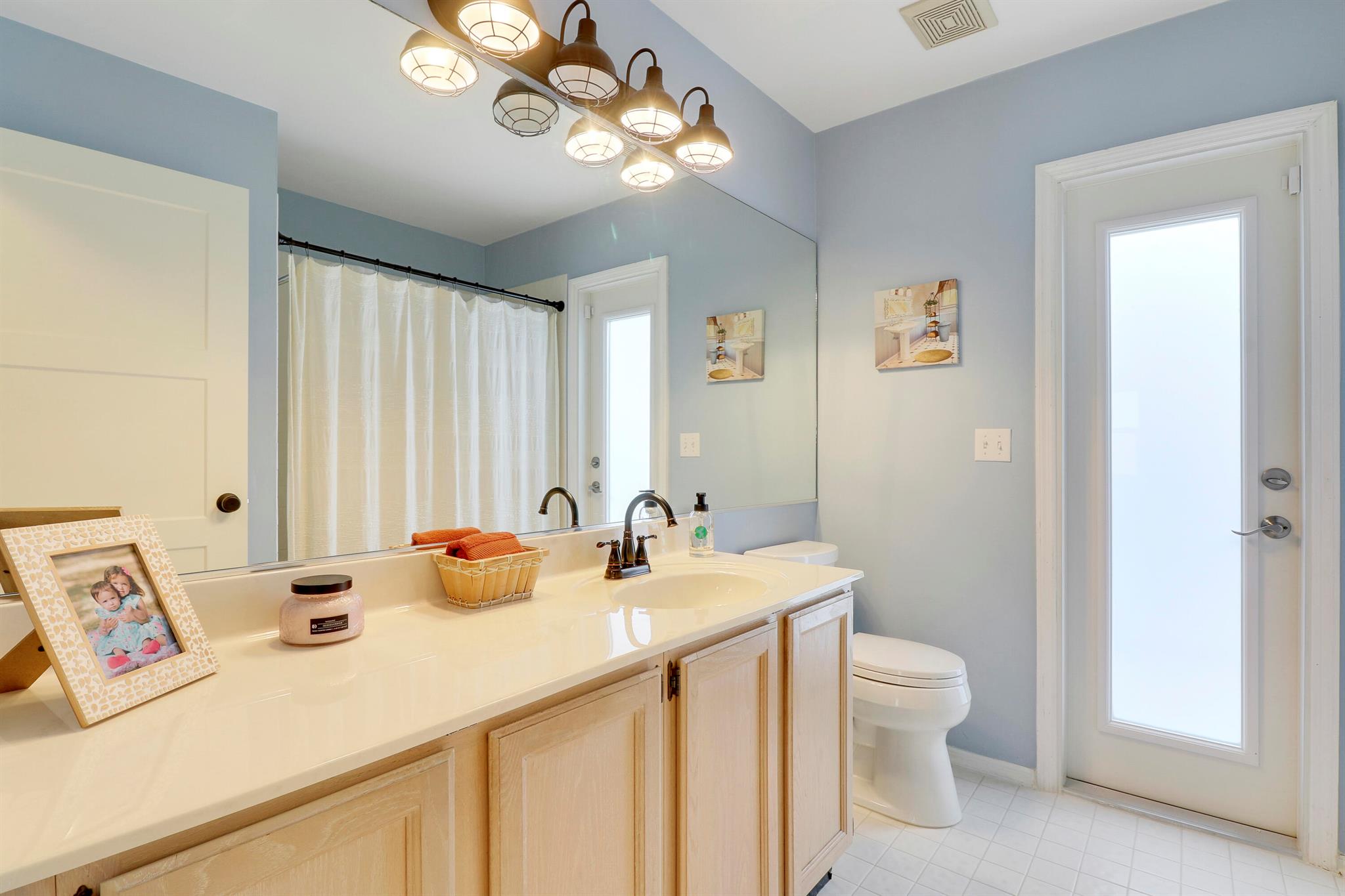 10261 Hunt Club Lane