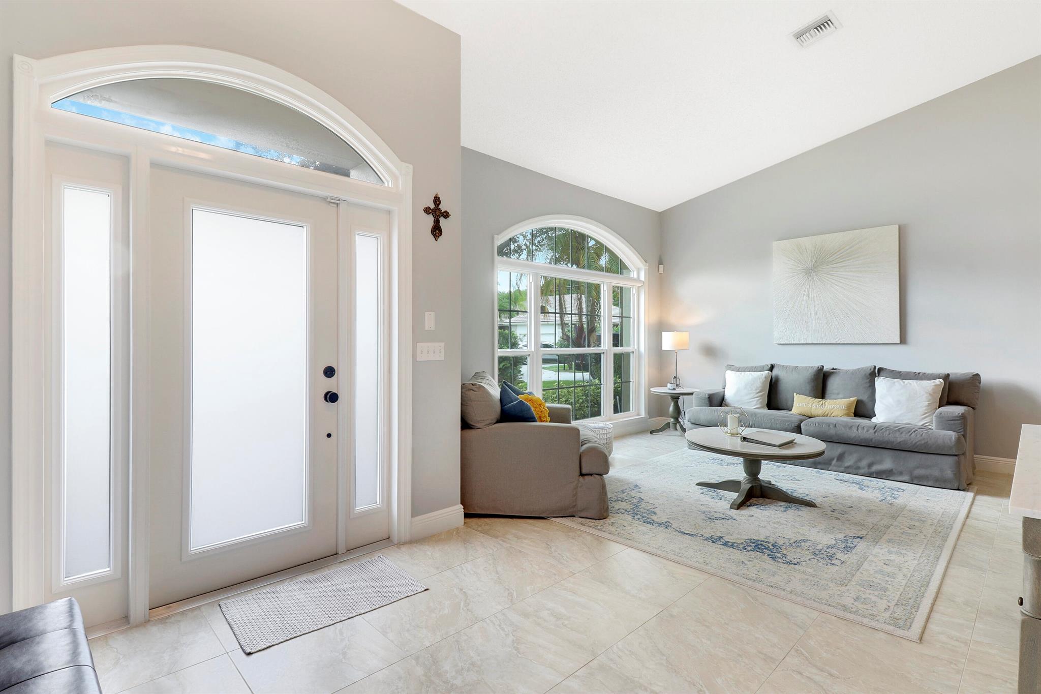 10261 Hunt Club Lane