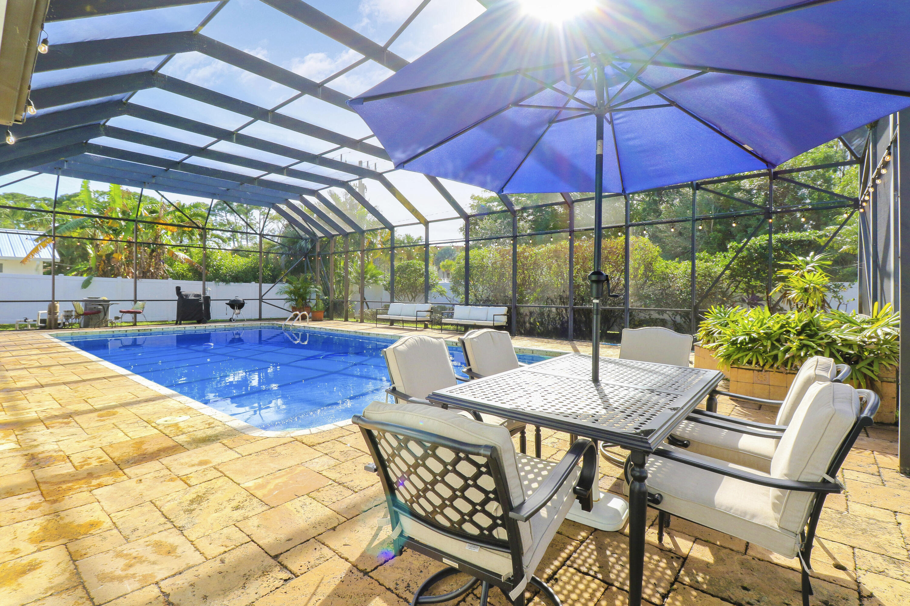 4624 Holly Drive