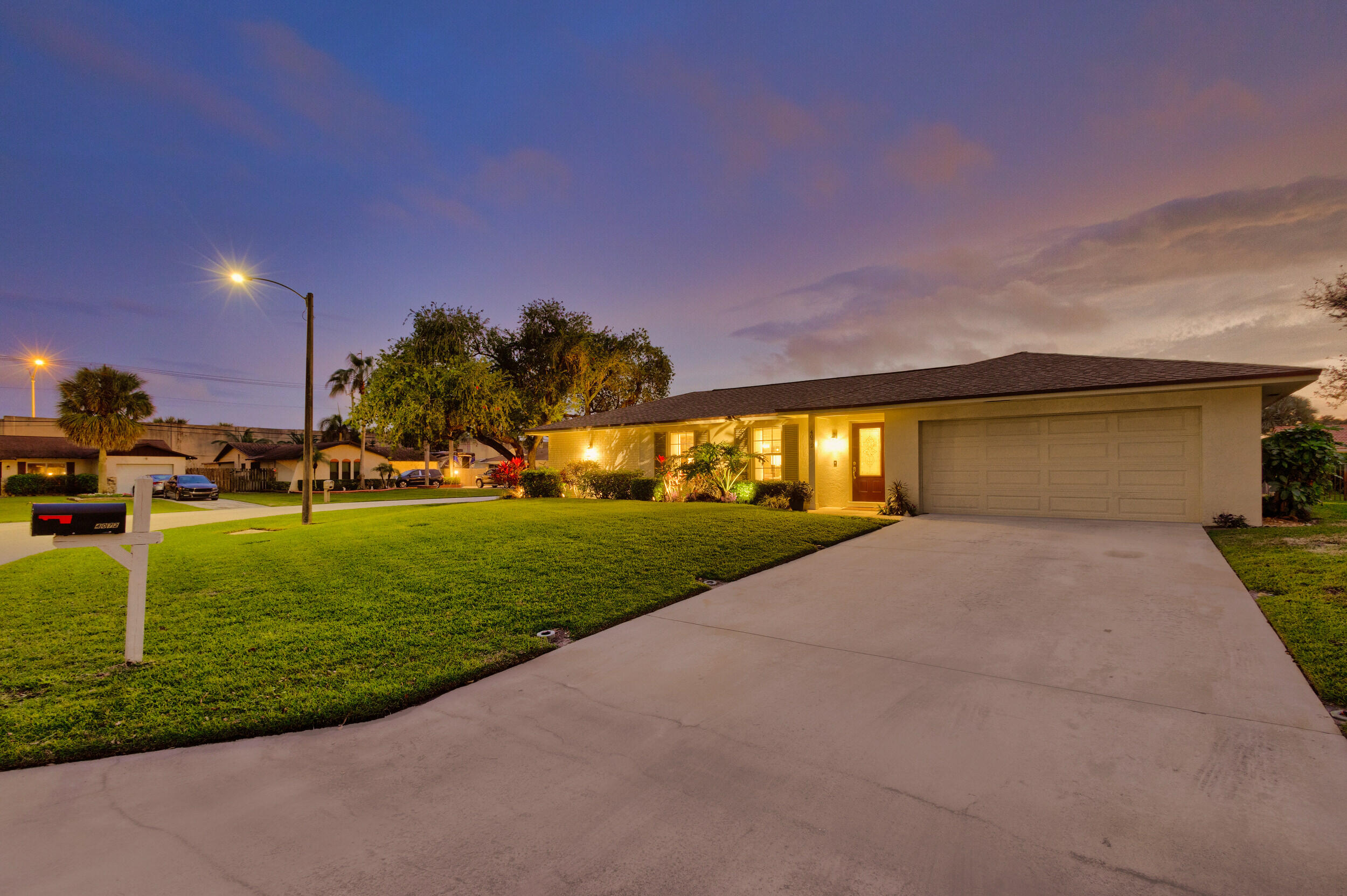 4072 Jonquil Circle N