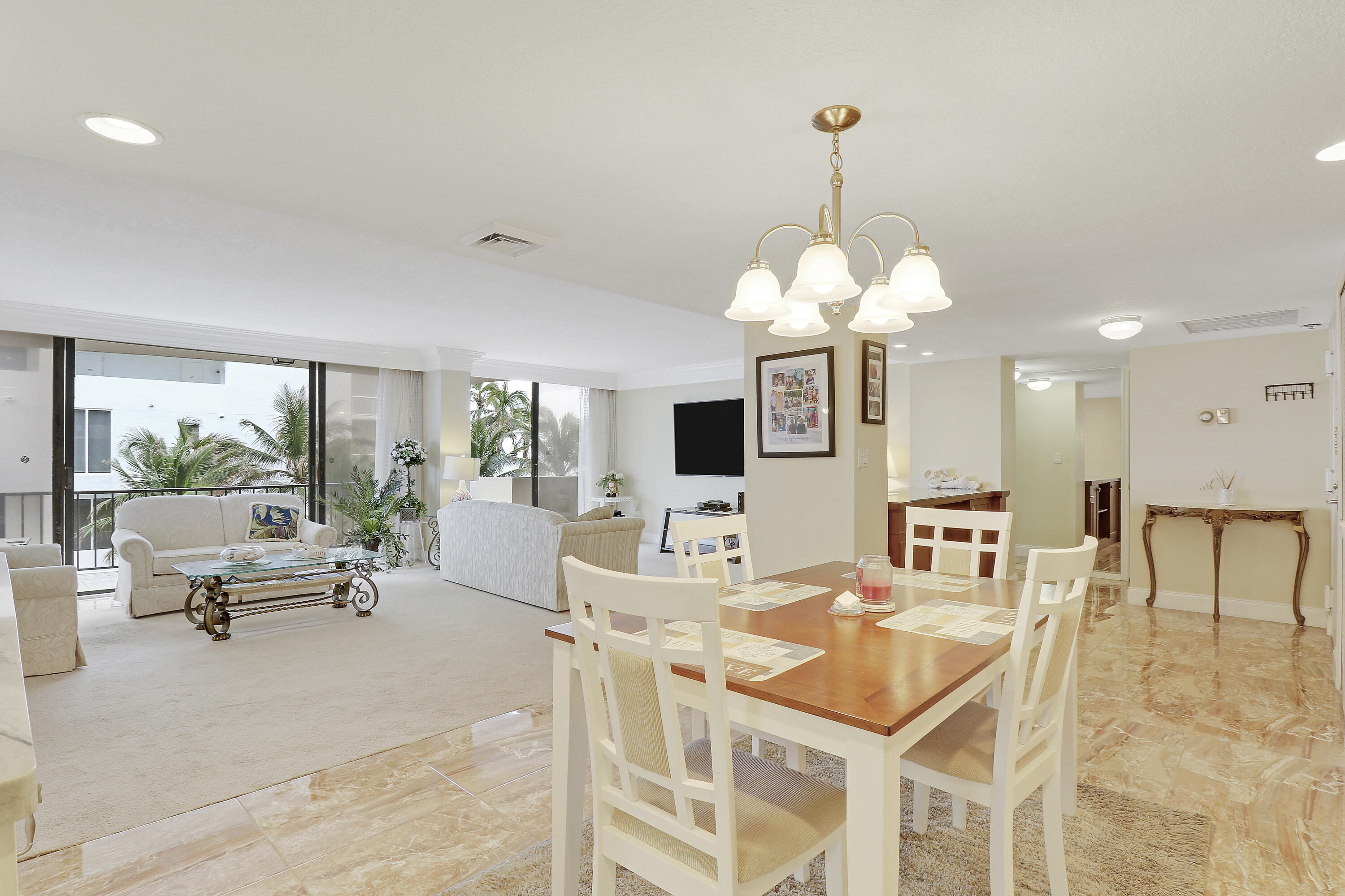 4200 N Ocean Drive Unit: 1-305