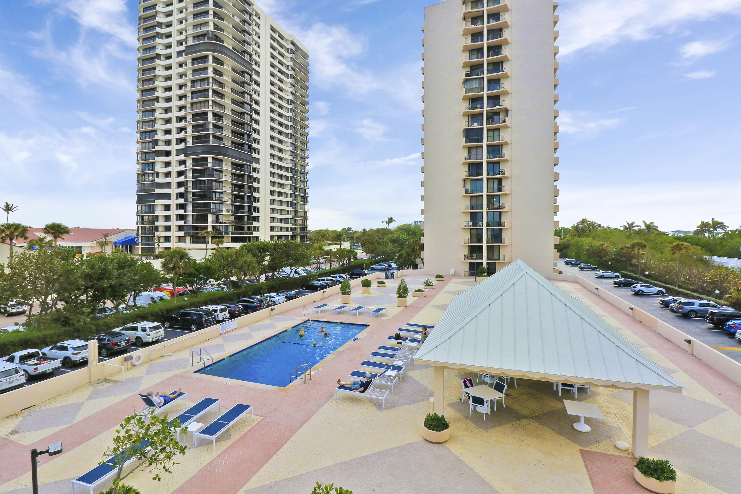 4200 N Ocean Drive Unit: 1-305
