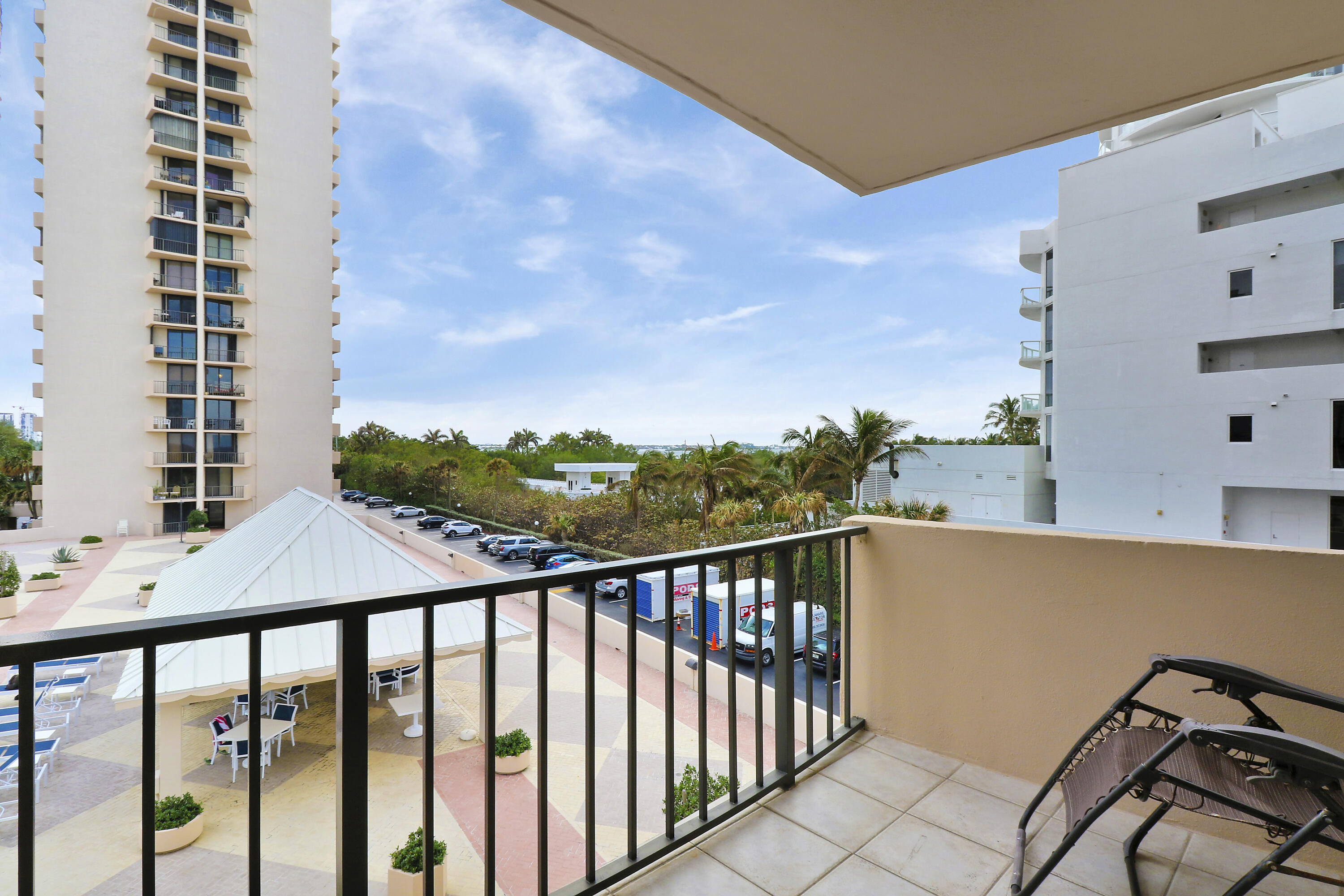 4200 N Ocean Drive Unit: 1-305