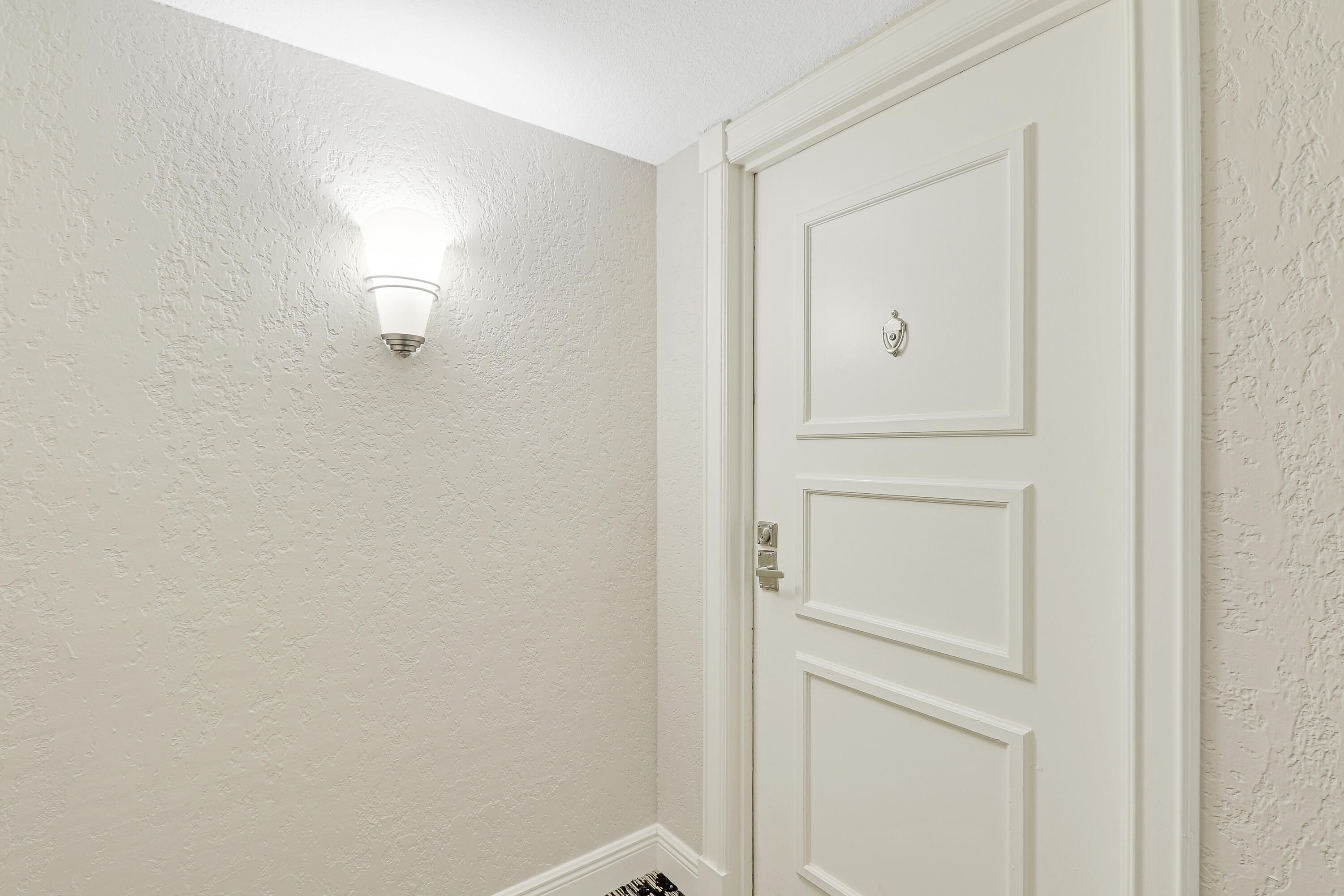 4200 N Ocean Drive Unit: 1-305