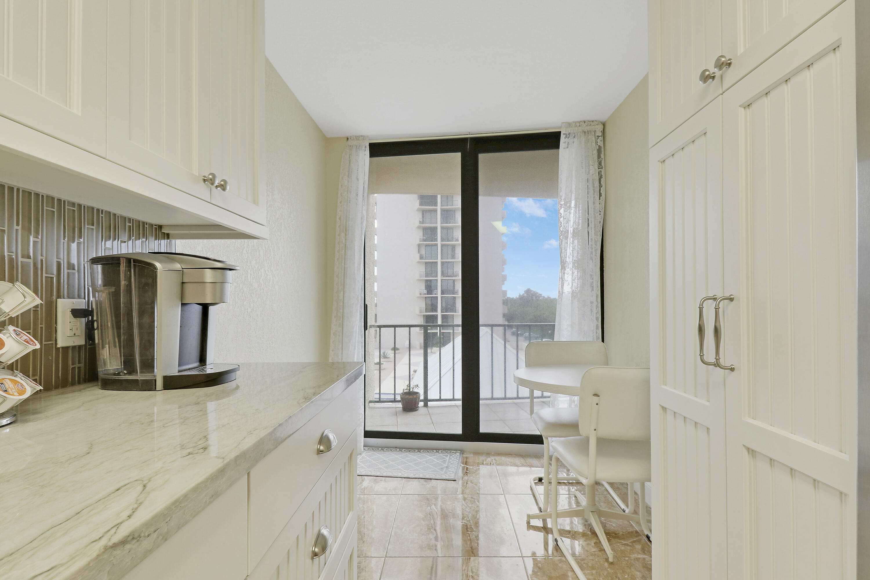 4200 N Ocean Drive Unit: 1-305