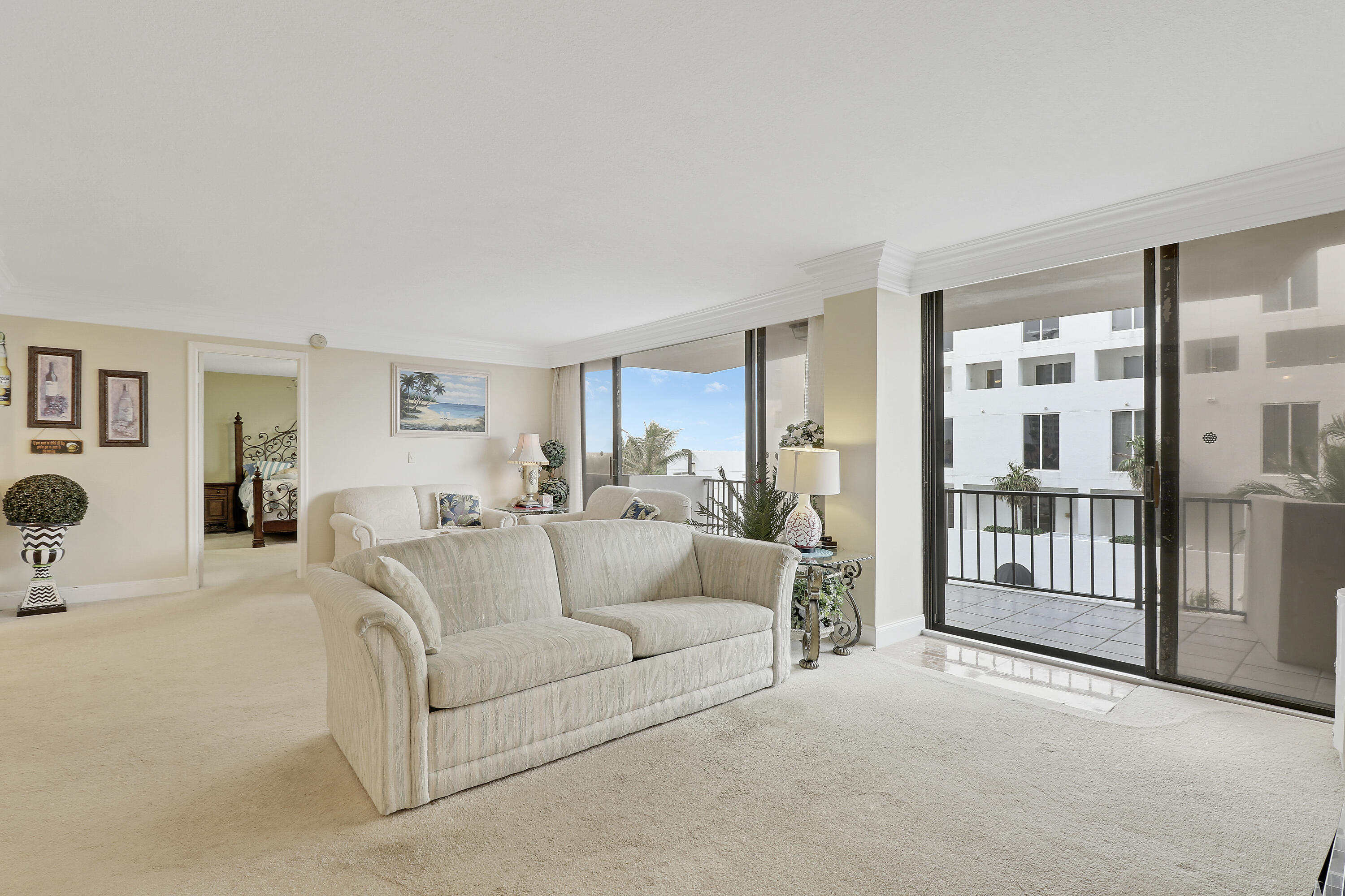 4200 N Ocean Drive Unit: 1-305