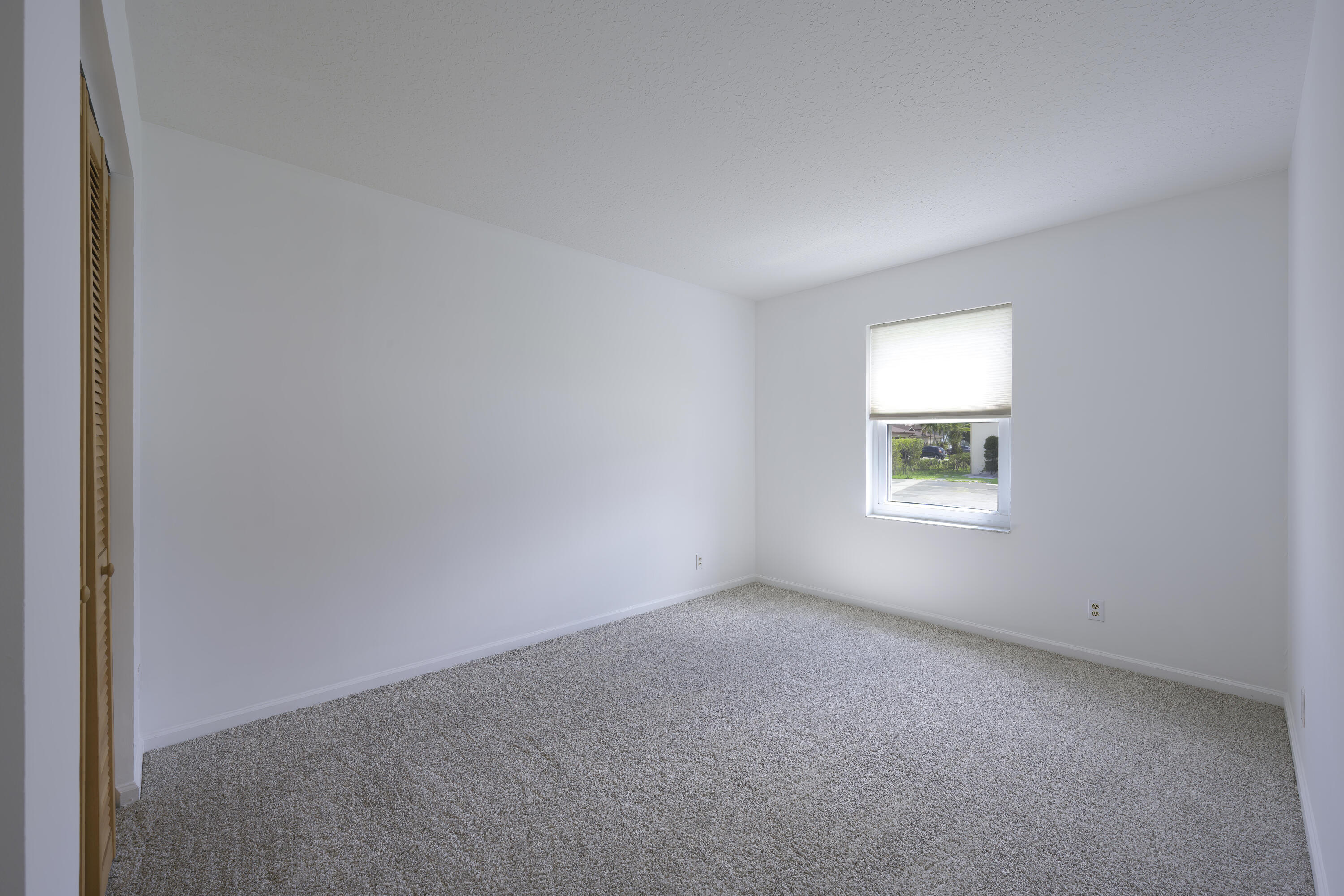 1060 Salmon Isle