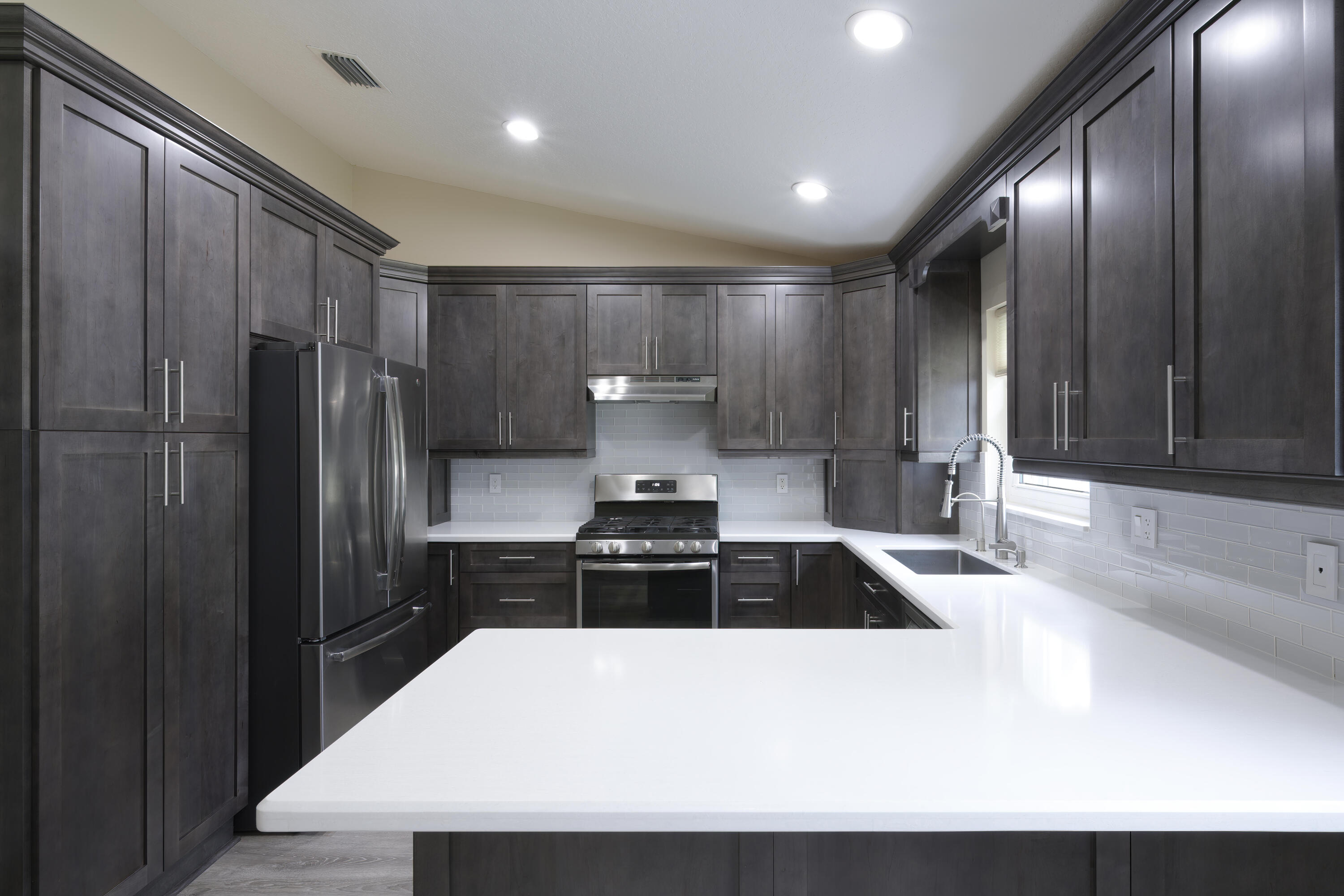 1060 Salmon Isle